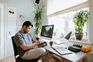 Home Office transforme o seu quarto em um escritório LIC Construtora Dica 3